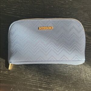 NWOT Missoni x Delta Chevron Blue Pouch with Gold Logo